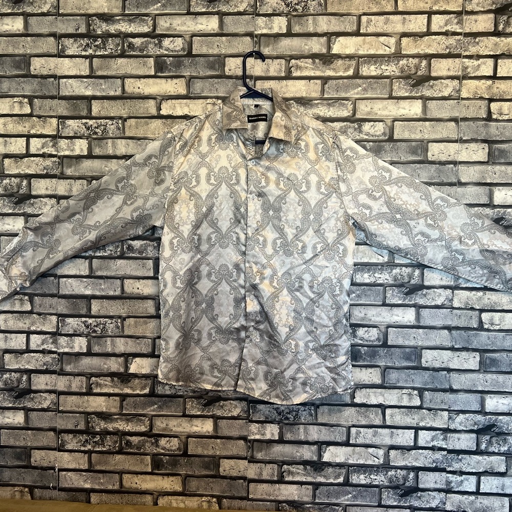 Barry Wang Men’s Novelty Silver Paisley Silk Button-Down Shirt